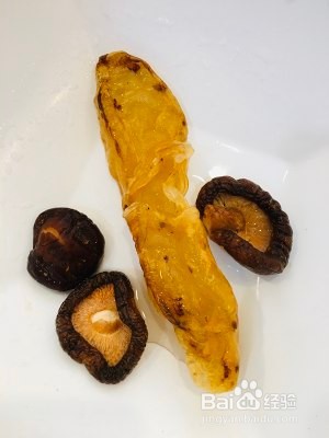 乌鸡花胶靓汤怎么做