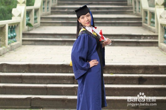 参加朋友毕业典礼之前，会准备什么？