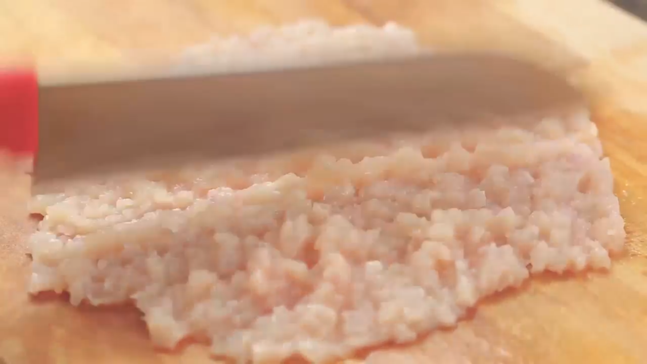 蒜蓉鸡胸肉茄子是怎么做出来的