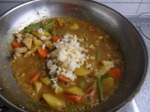 家常咖喱鸡腿盖浇饭的做法