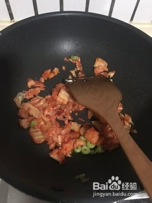 怎么做辣白菜炒饭