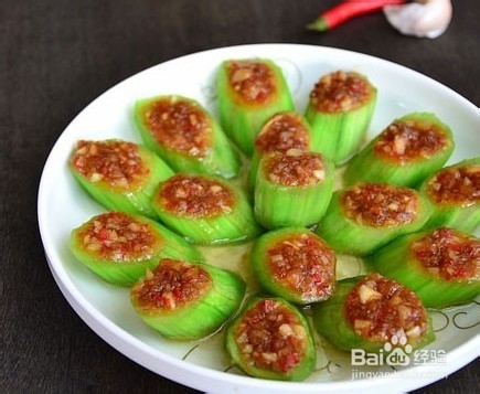 秋季养生食谱：蒜蓉蒸丝瓜