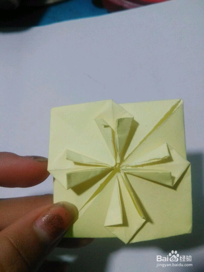 如何用纸折一个爱心