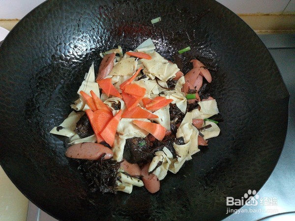 如何做出好吃的乌干菜炖干豆腐