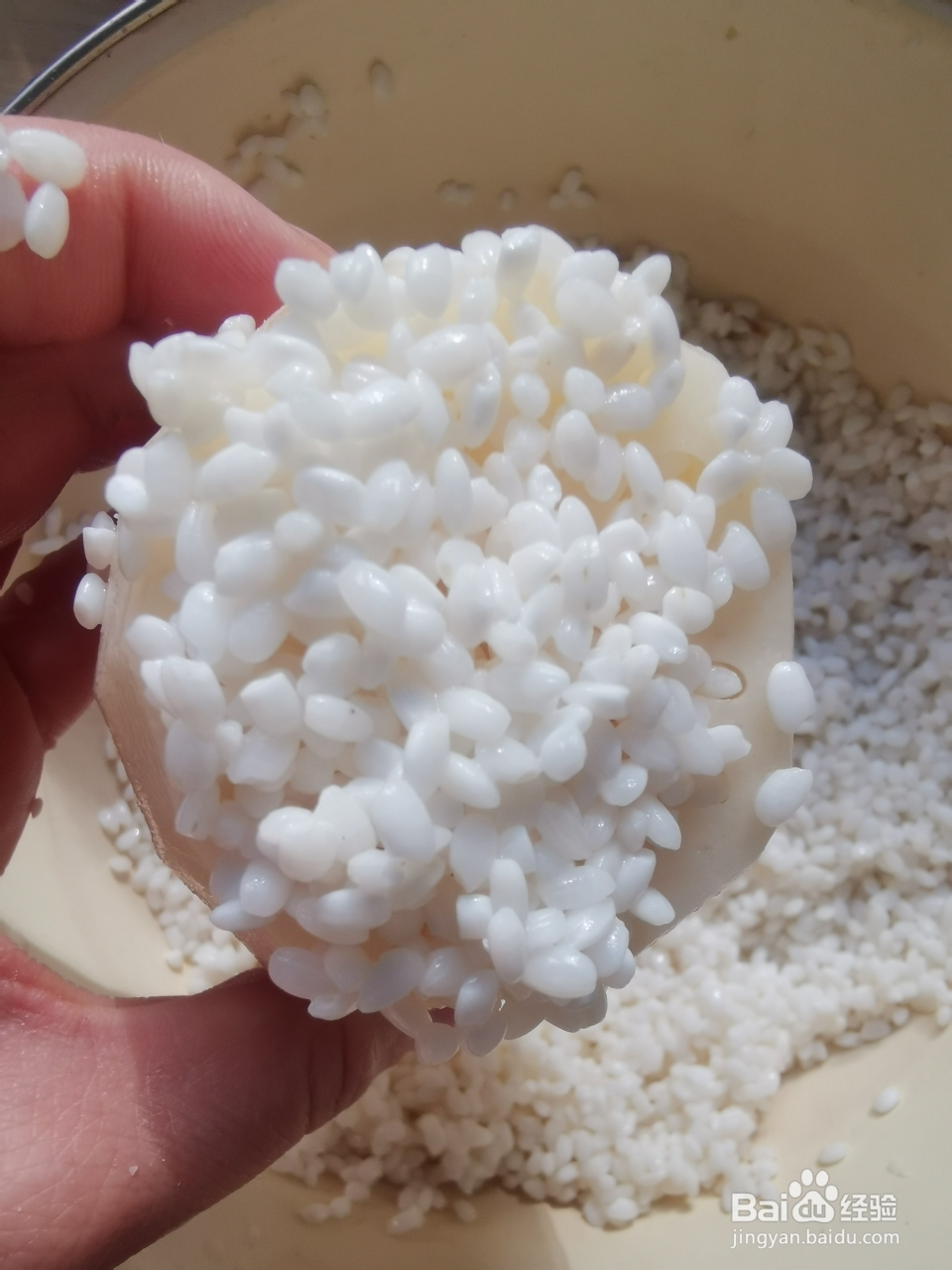 如何做好冰糖红枣糯米藕