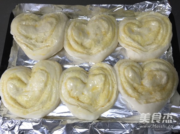 爱心椰蓉面包