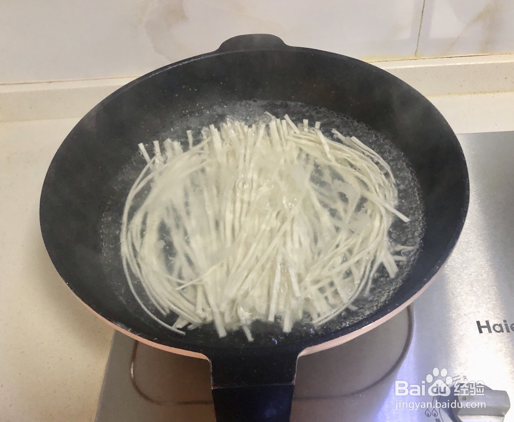 入口即化的鸡汤葱花乌冬面