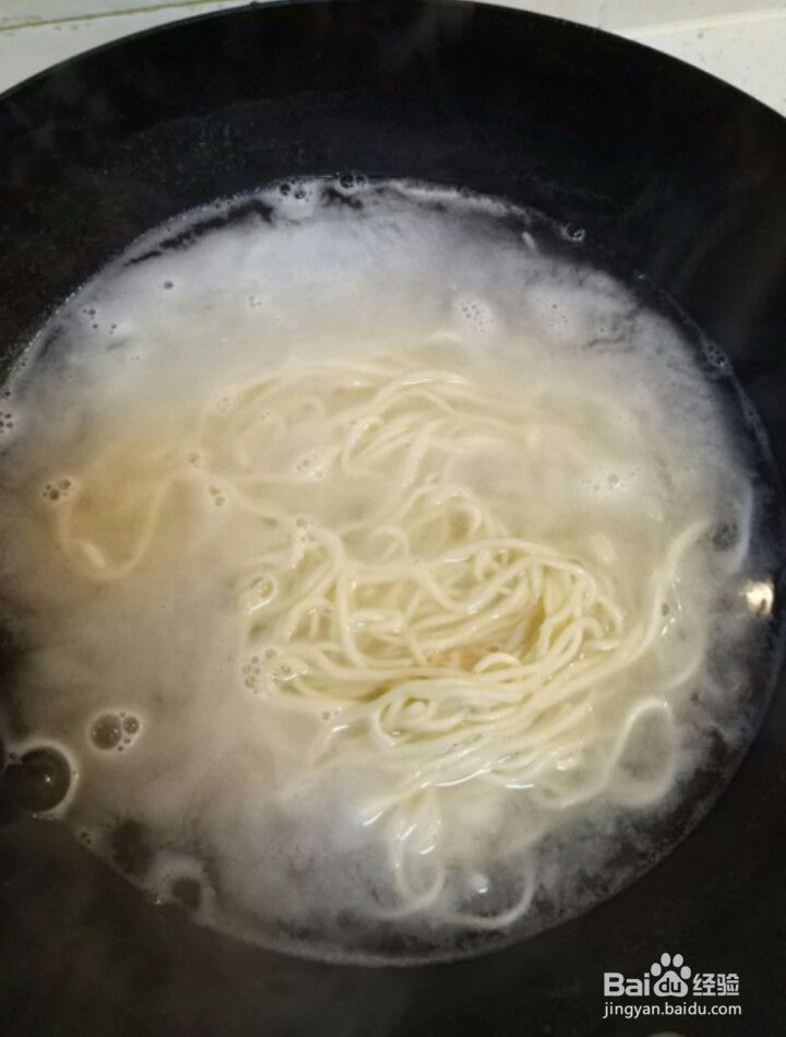 如何制作酱油炒面