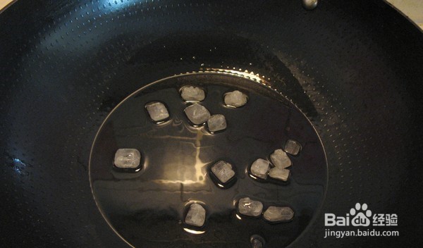 五花肉搭配藕块炖着吃，一个字——香！