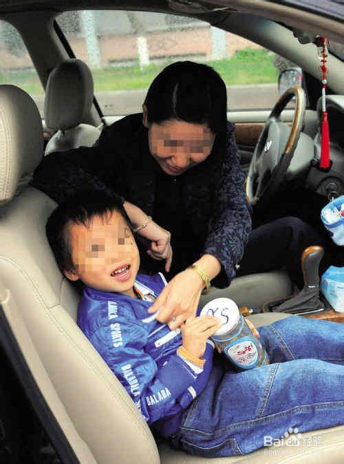 致命危险！儿童小孩乘车注意事项!