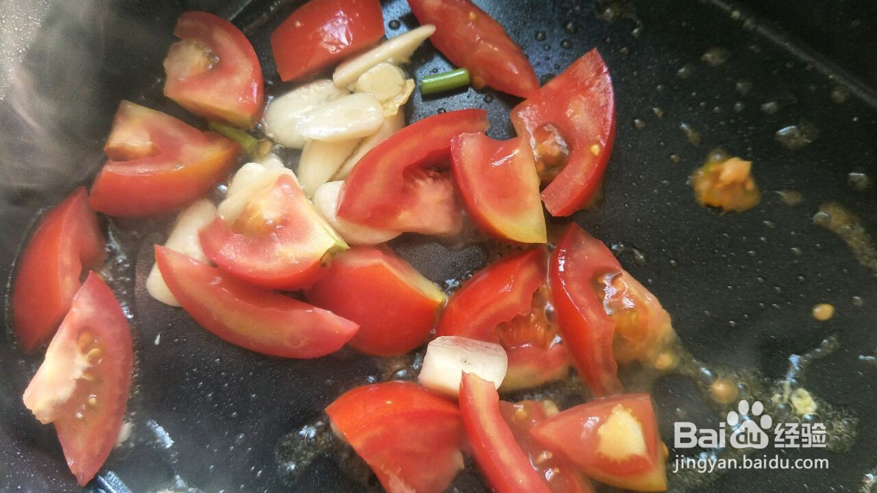 蒜苔焖面的做法