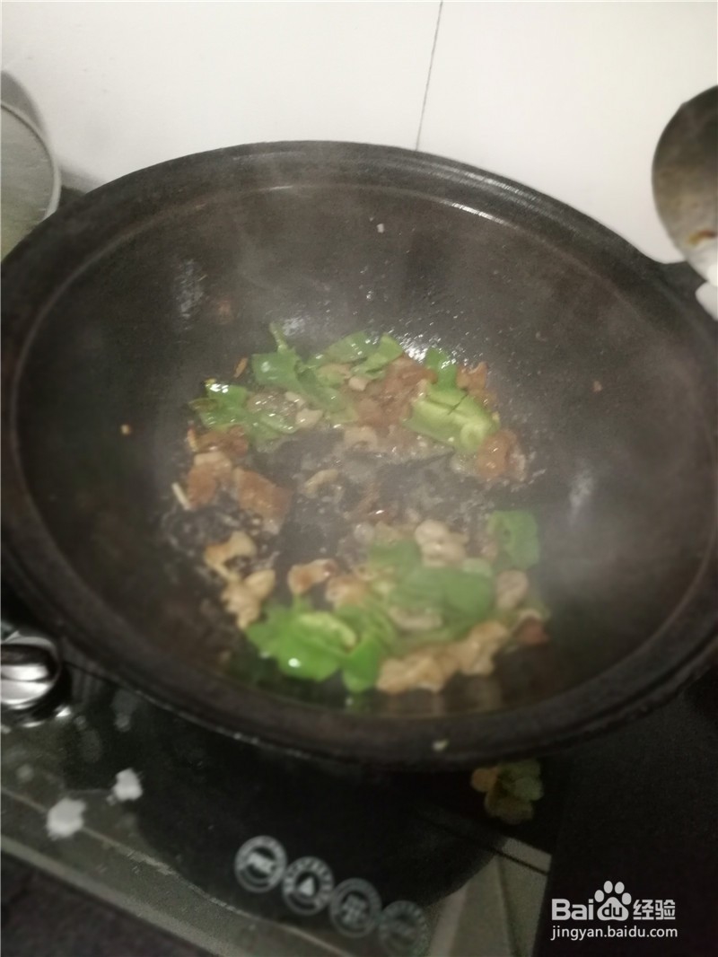 肥肠炒青辣椒