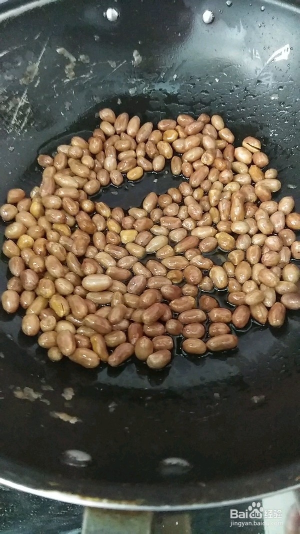 家庭版炒五香花生米的教程