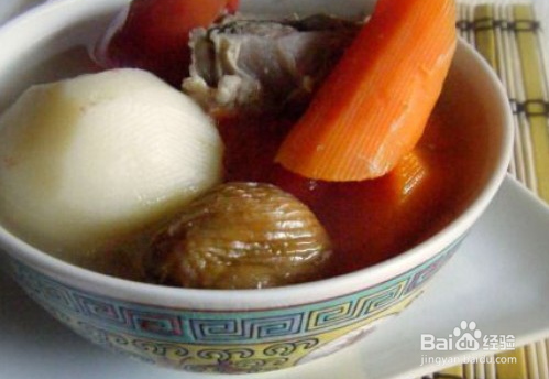 蕃茄红萝卜马铃薯瘦肉汤