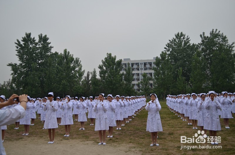 如何举办5.12护士节暨授帽仪式活动