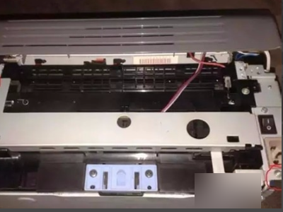 兄弟DCP-7030打印机硒鼓取不出来