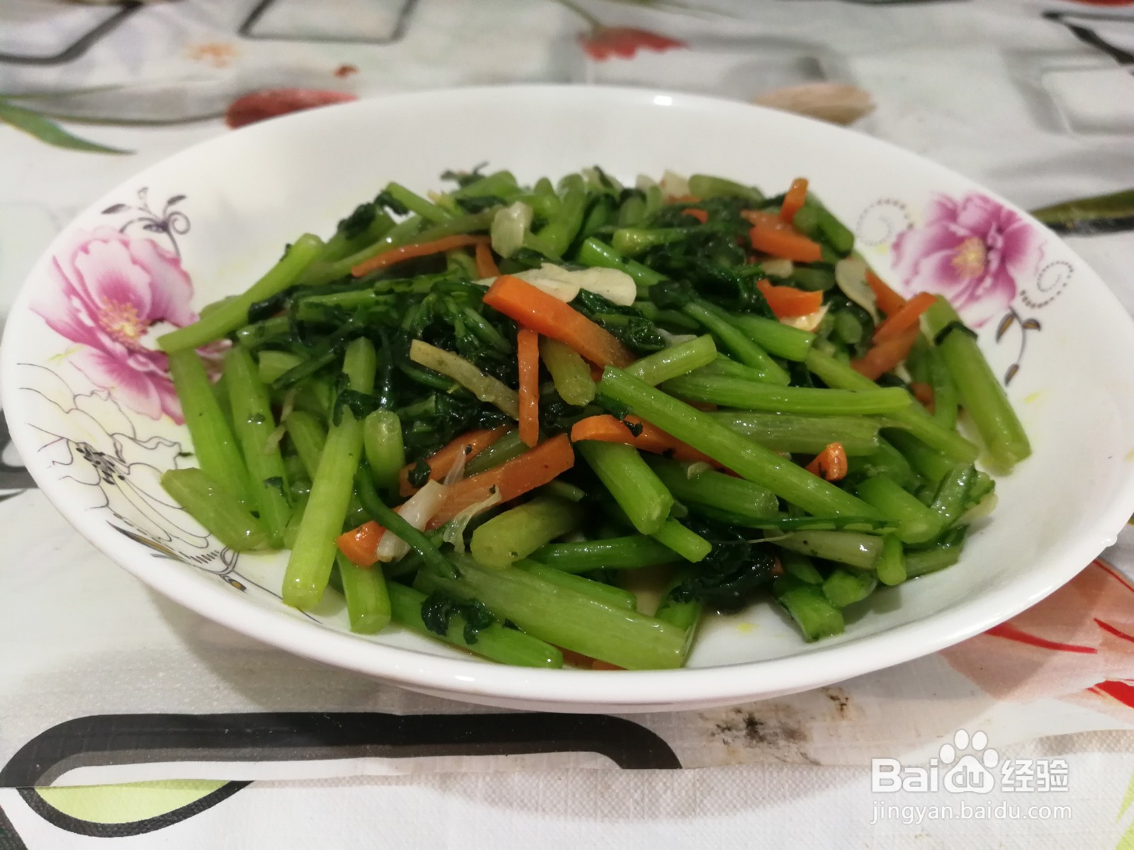 素炒茼蒿的做法