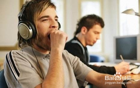 困了如何强行保持清醒 让大脑保持清醒的方法