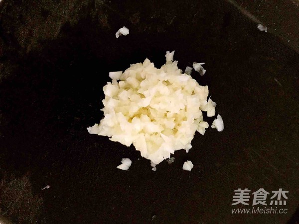 秋葵蘸酱的做法