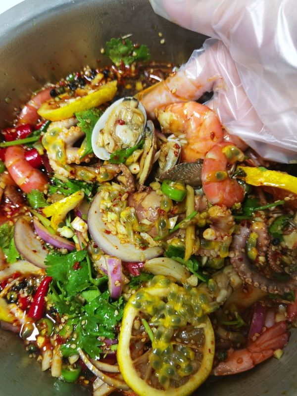 吮指捞汁小海鲜