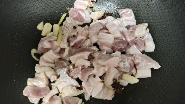 猪肉酸菜炖冻豆腐