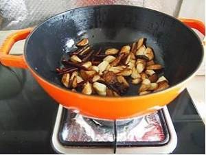 食补佳品油焖茭白的做法