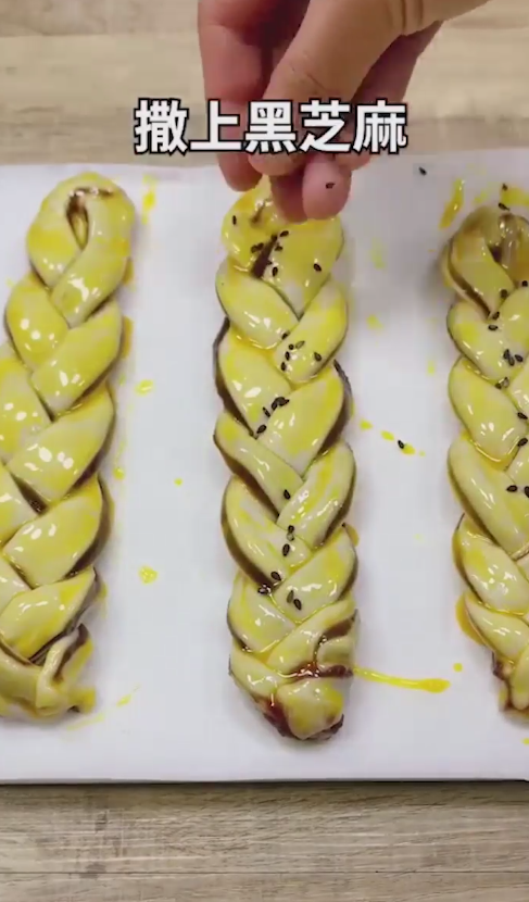 如何制作手抓饼版豆沙糕