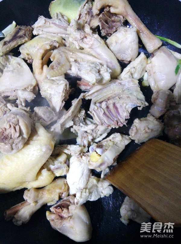 小鸡炖蘑菇的做法