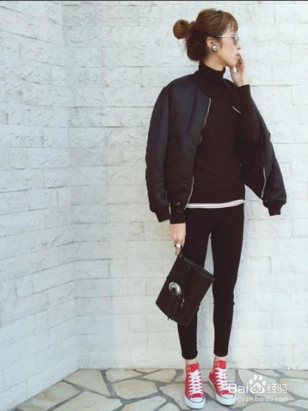 随时都要装COOL！以黑色为基调的日系灰阶穿搭