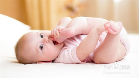 新生儿期出现水样便时，需要怎样治疗?