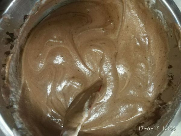 巧克力草莓裸蛋糕