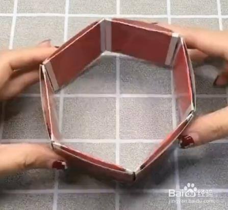 怎样用扑克做出收纳盒?