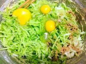 香酥软口的小吃摊版香炸萝卜丸子的做法