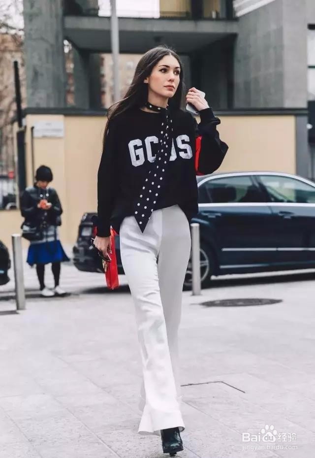 一件卫衣就能让你的大衣时髦到不！像！话！