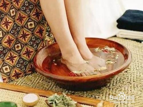 如何认知老年人泡脚时的注意事项