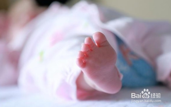 如何自己在家给新生儿宝宝拍照?