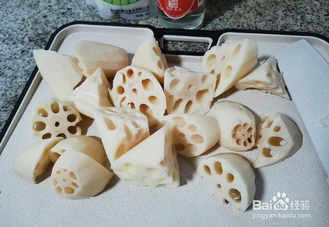 莲藕排骨汤怎么做？