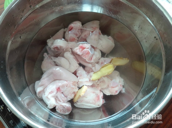 舌尖上的24节气处暑之【金针炖猪蹄】