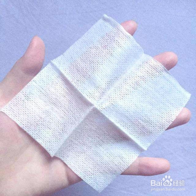 化妆棉的使用方法和作用。