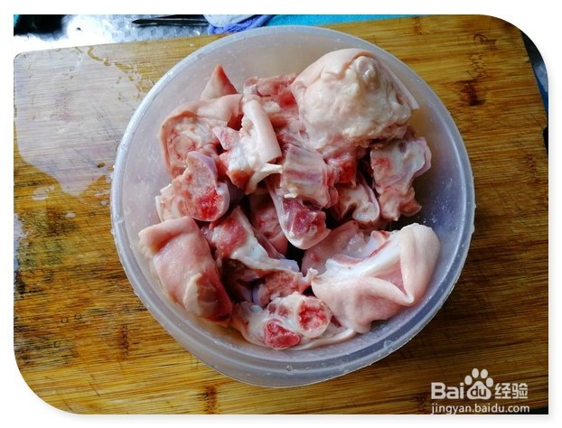 农家竹笋炖猪脚的做法