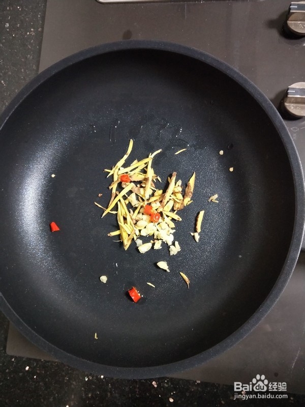 香辣花甲肉的做法