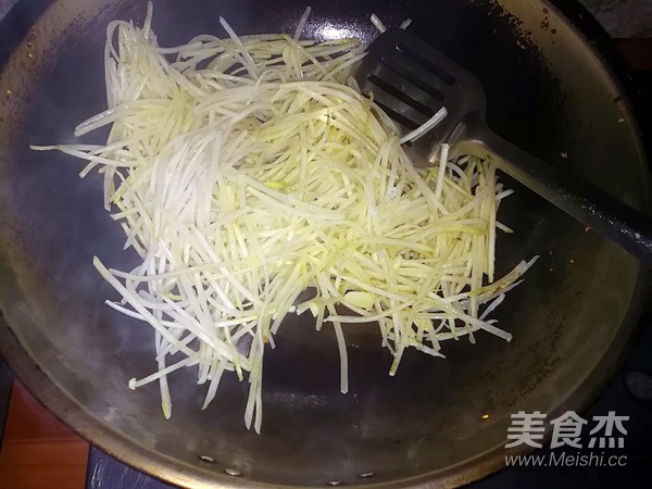 红椒萝卜丝的做法