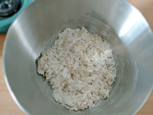 丑萌奶牛豆沙面包