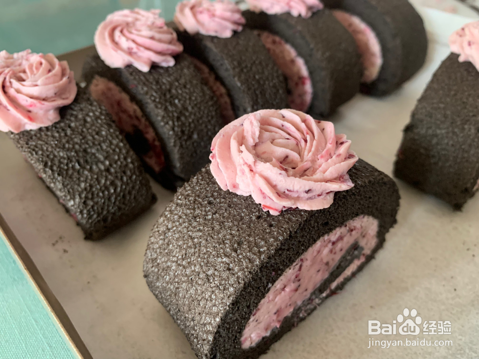 夏日限定可可杨梅蛋糕卷的做法