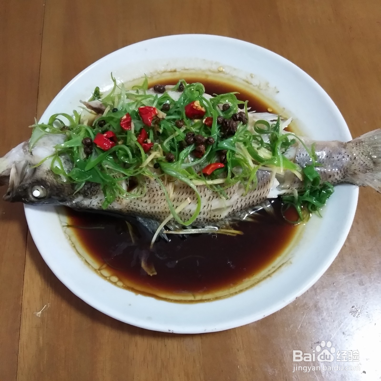 清蒸鲈鱼的家常做法