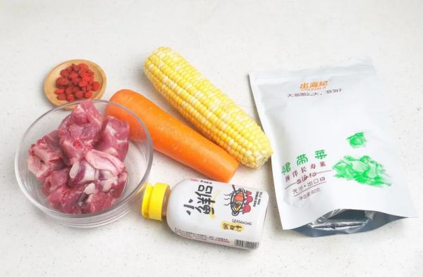 玉米裙带菜排骨汤