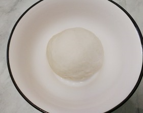 披萨饼胚的做法