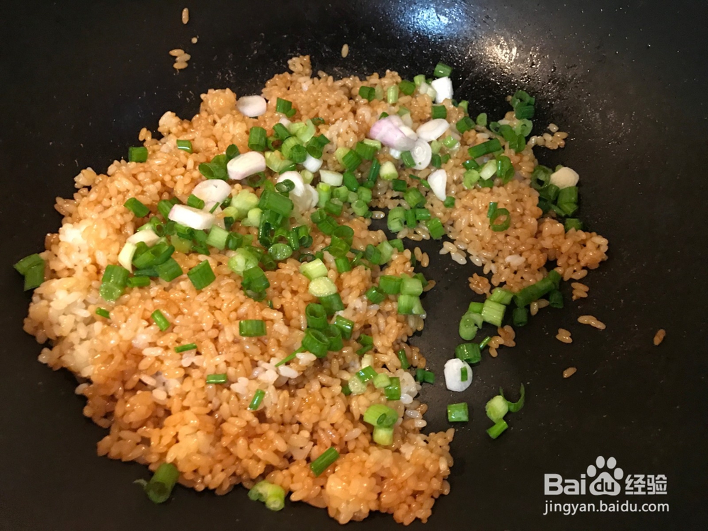 零厨艺的葱花酱油炒饭