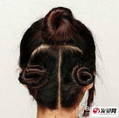 清新优雅丸子头扎法