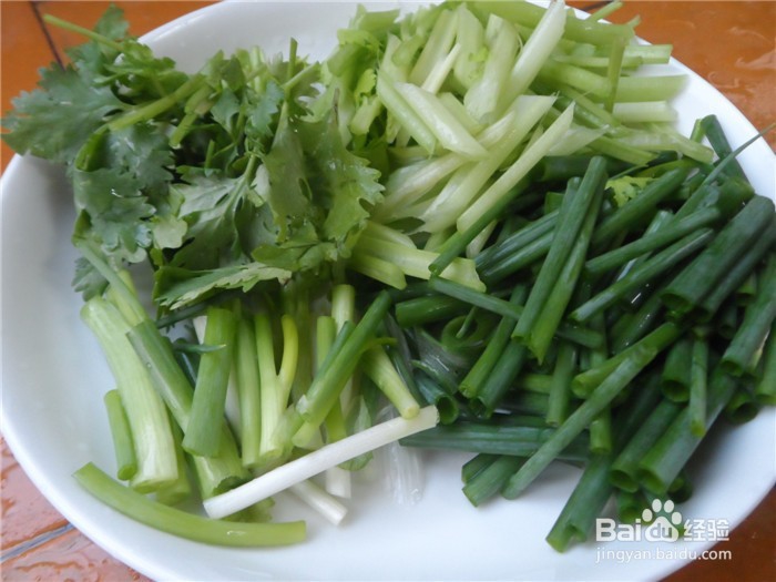 香菜焖鱼头的做法